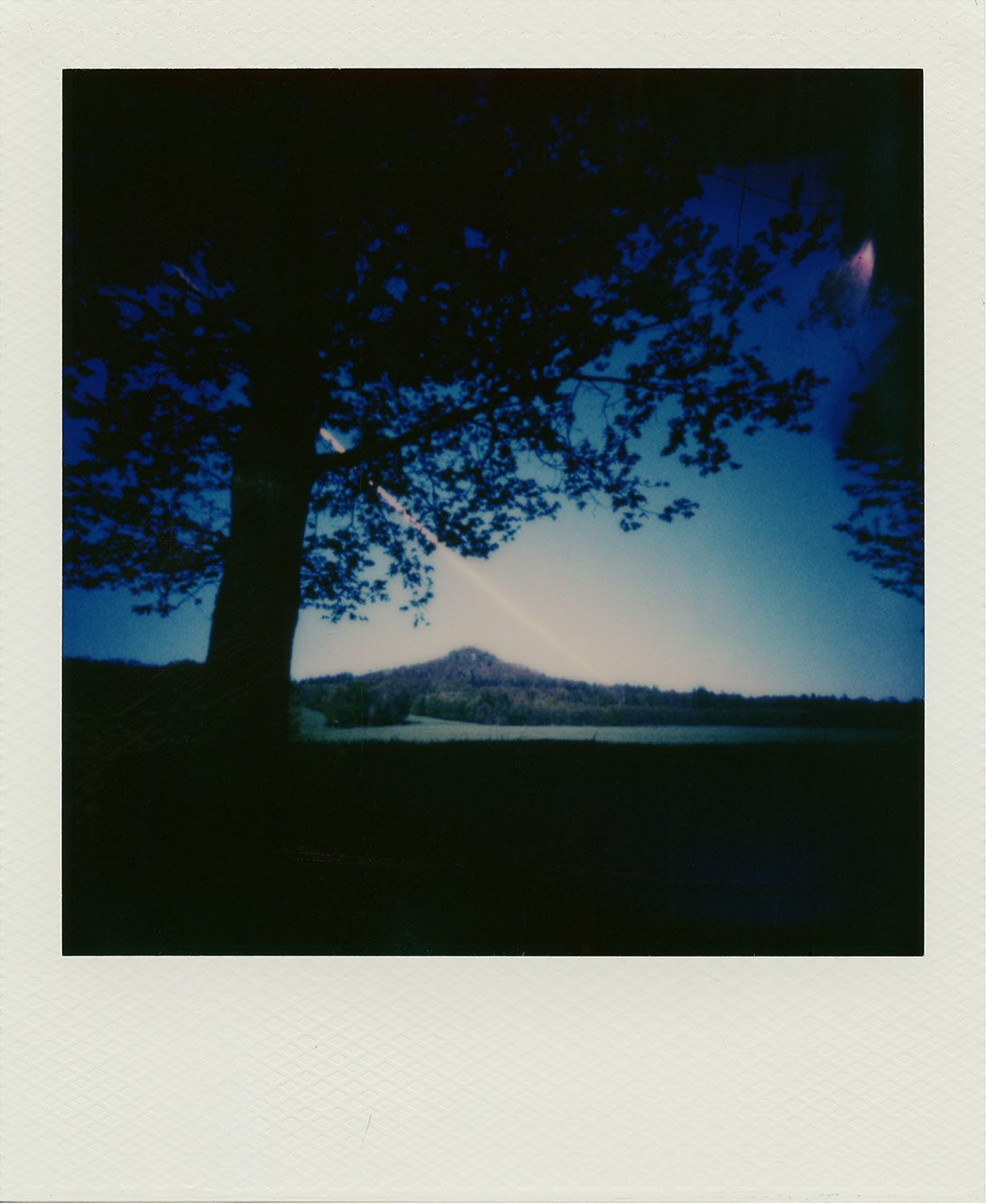 Fotografia otworkowa – Polaroid, Obscura